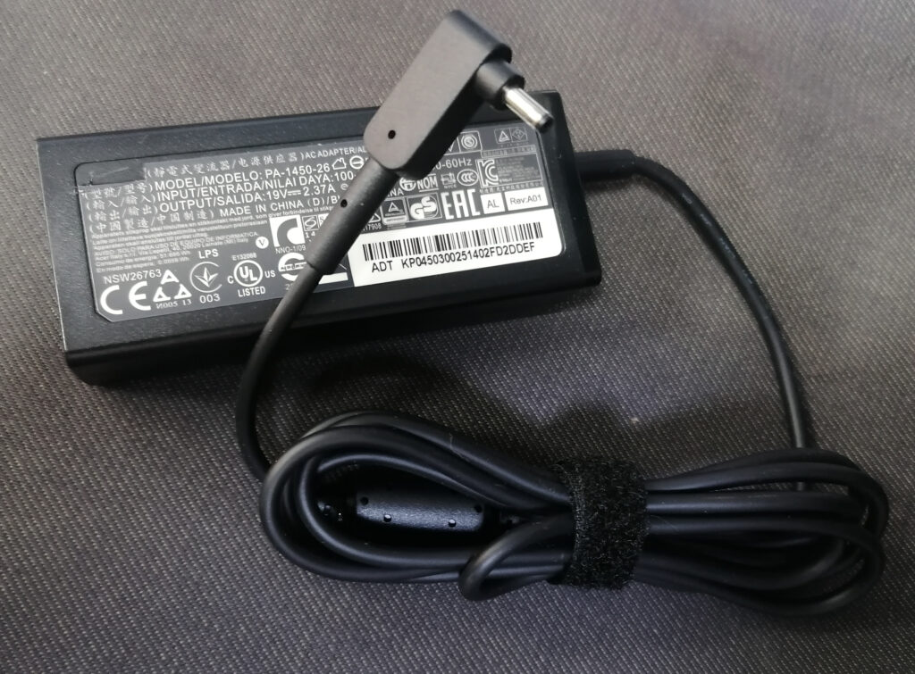 Laptop charger for acer 19V 2.37A small pin 