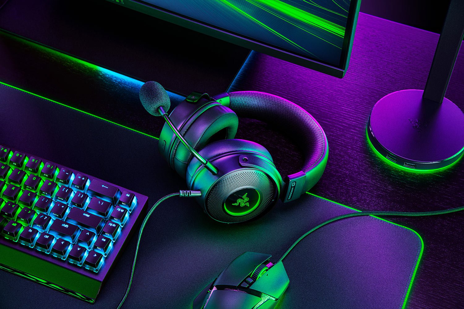 Razer Kraken V3 HyperSense Wired USB Headset - TriForce Titanium - THX Spatial Audio - Haptic Technology - RZ04-03770100-R3M1 - Amman Jordan - Pccircle