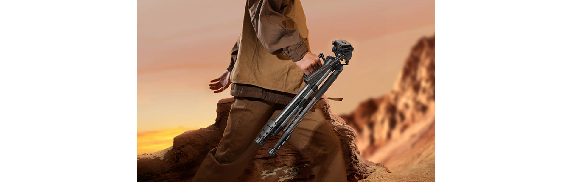 UGreen Professional Tripod for Phone and Camera [ LP661/15187 ]