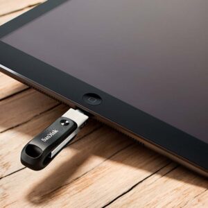 SanDisk 64GB iXpand Flash Drive Go Lightning